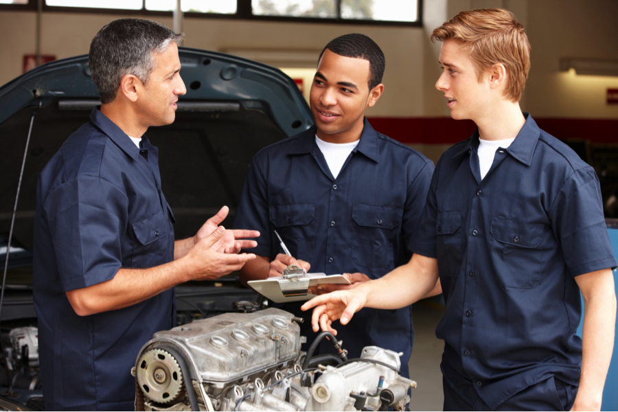 Mécanicien automobile: comment démarrer votre carrière!