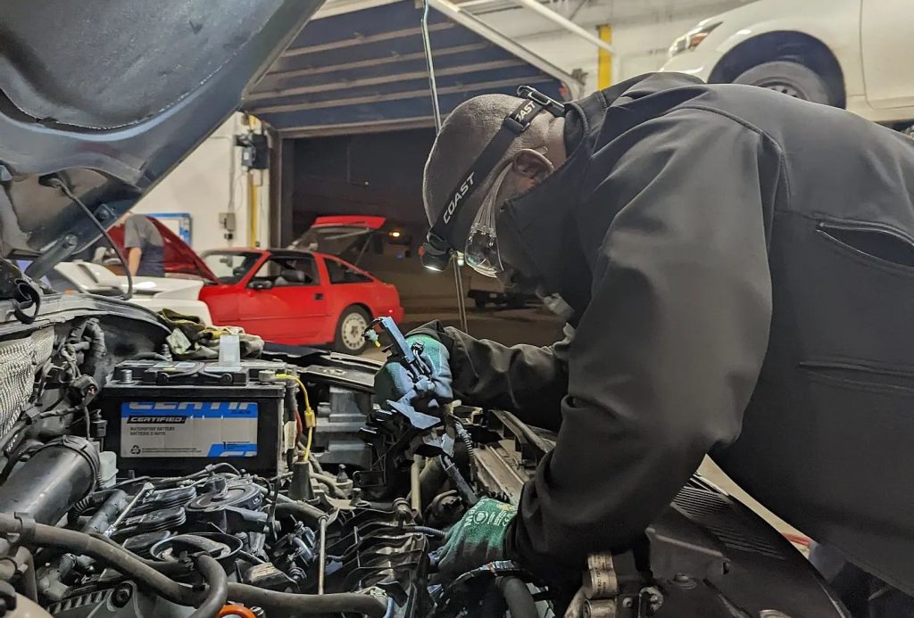 Auto-jobs: la plateforme d’emploi spécialisée à connaître pour les diplômés d’une formation en mécanique automobile