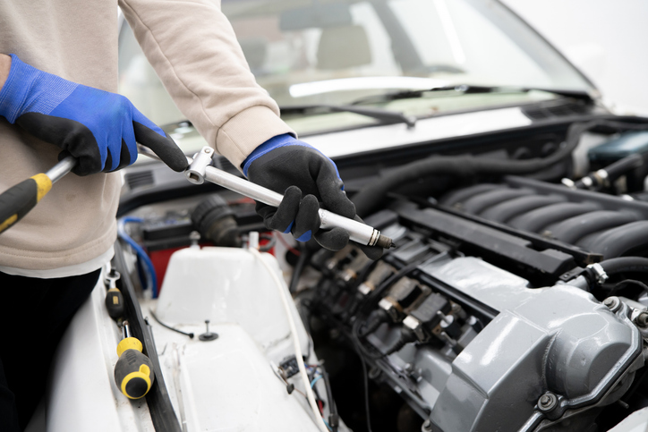 Technicien en exercice au terme d’un DEP en Mécanique automobile